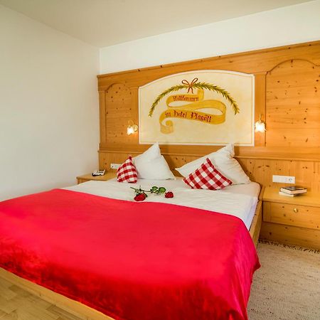 Berghotel Plagoett Sankt Valentin auf der Haide Buitenkant foto